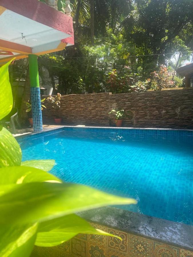 La Gabriell Beach Inn Calangute Bagian luar foto